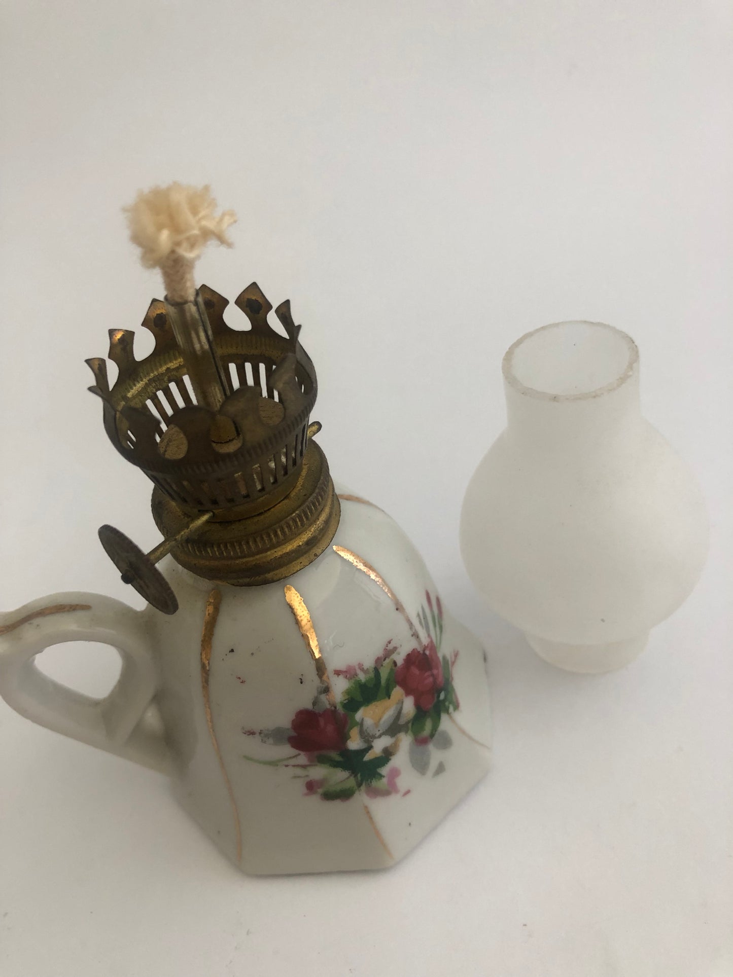 Vintage Floral Pattern Porcelain Mini Oil Lamp