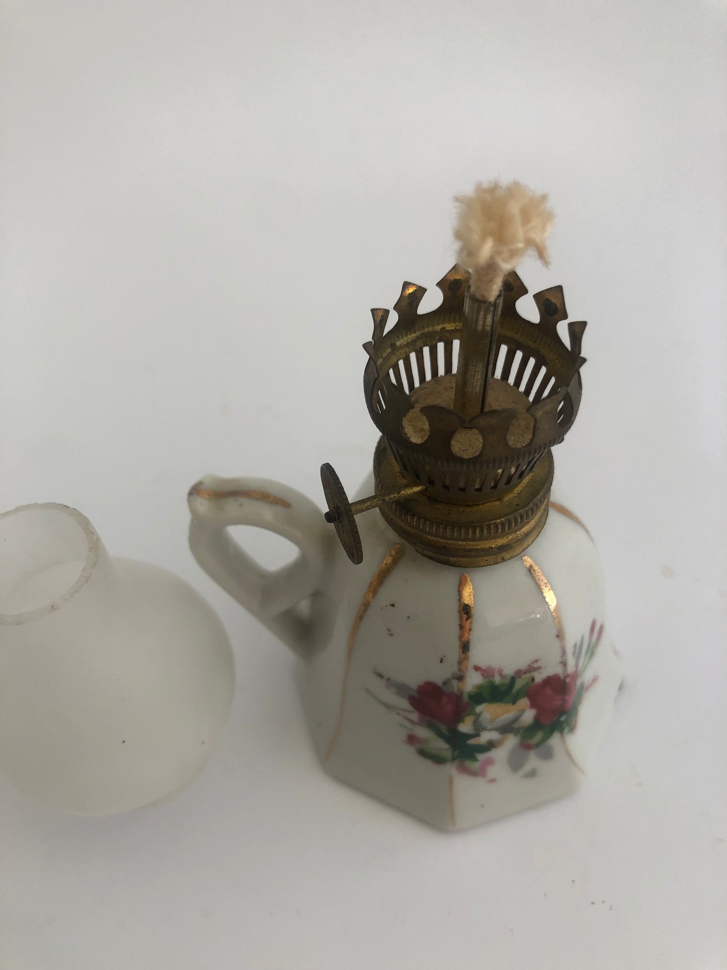 Vintage Floral Pattern Porcelain Mini Oil Lamp