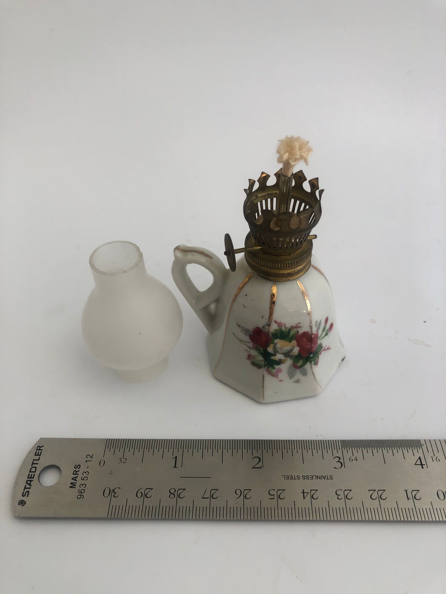 Vintage Floral Pattern Porcelain Mini Oil Lamp